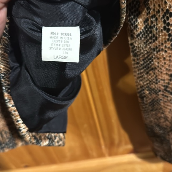 Vintage Town & Travel Jacket - Picture 4 of 6